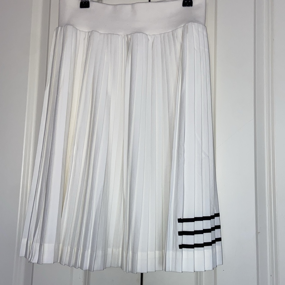NWT Hello Yellow perfectly pleated tennis skirt with 3 black stripes